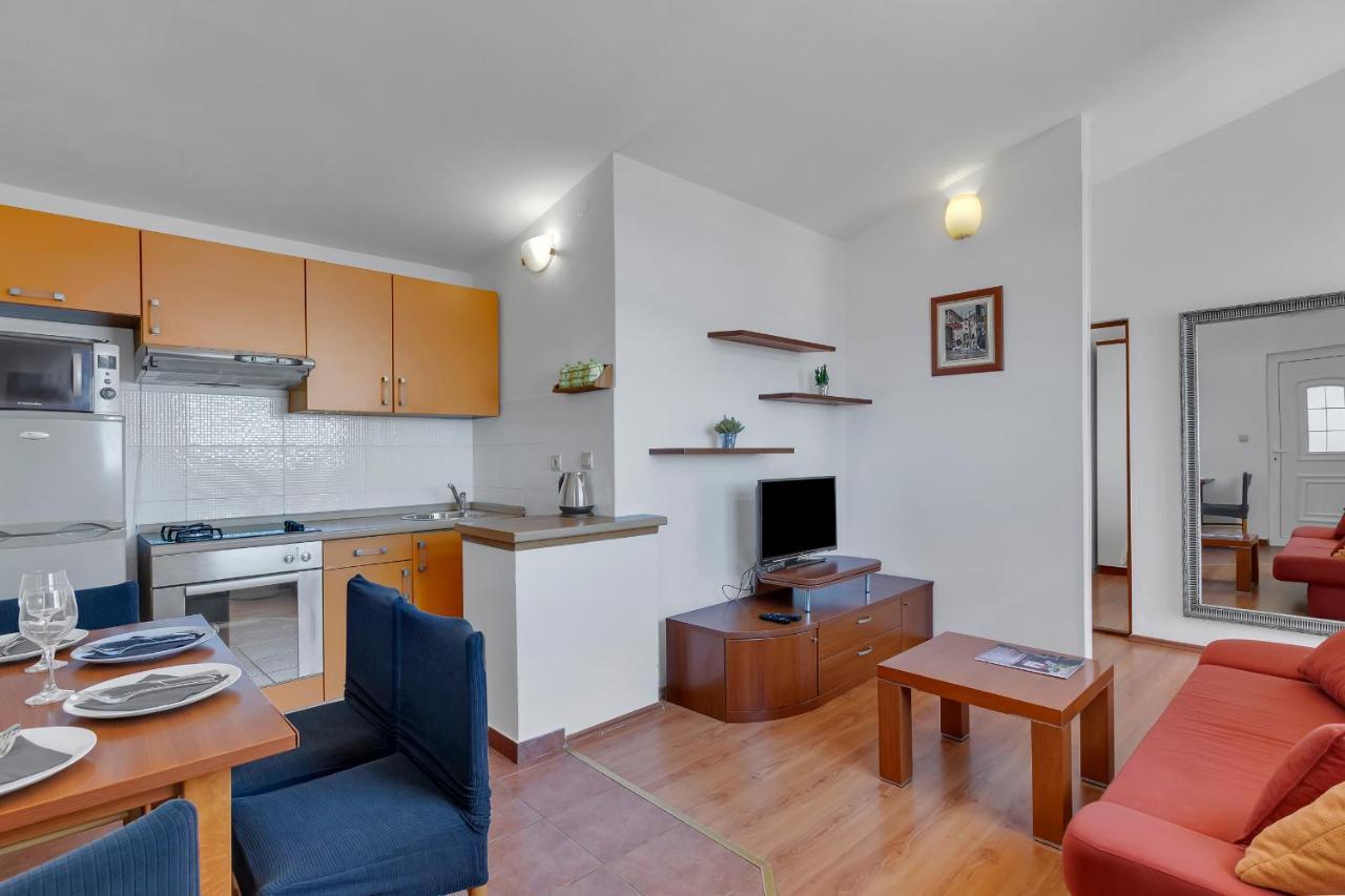 Apartmani Verica Tucepi Bagian luar foto