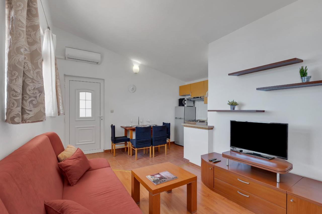 Apartmani Verica Tucepi Bagian luar foto